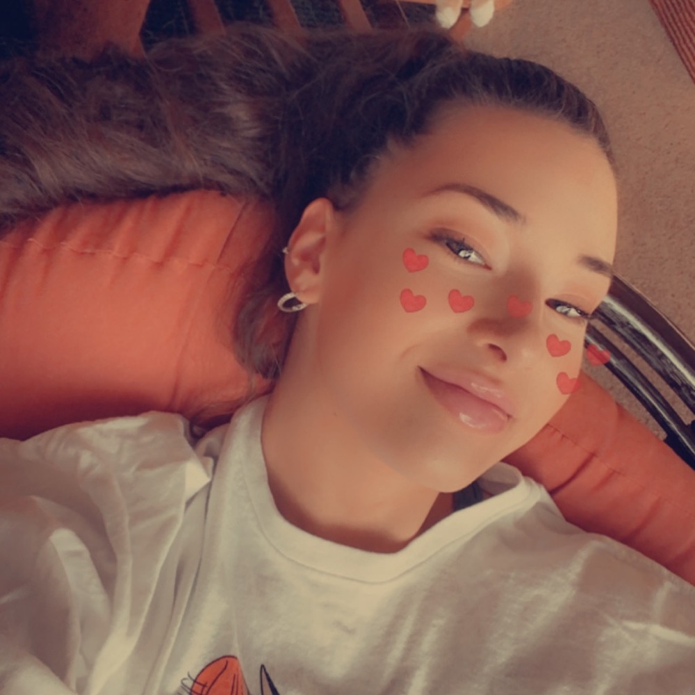 Meet your Posher, Celina